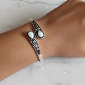 Vintage Metal Bangle